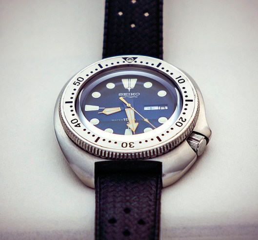 Hacking day/date Seiko 6105