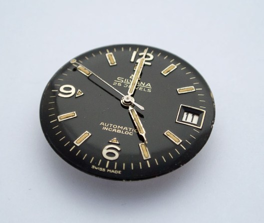 Gloss black dial from Silvana divers watch