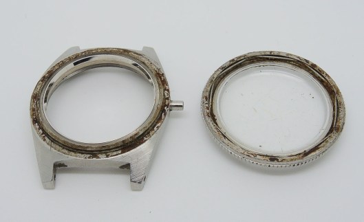 Removing bezel from 62MAS