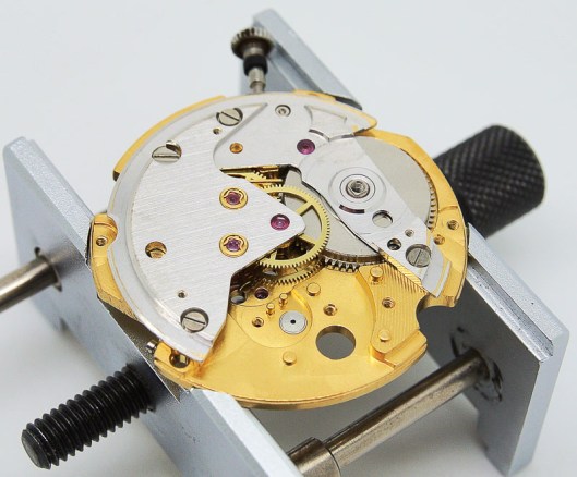 Seiko 6218 train wheel bridge