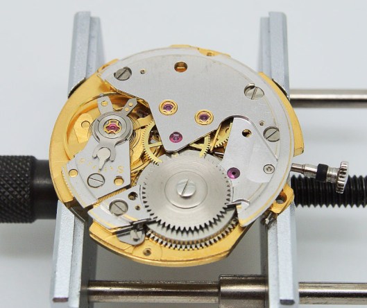 Seiko 6217 hybrid movement