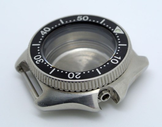 Seiko 2205-0760 case and bezel