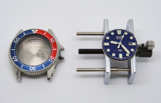 2625-001B case and movement