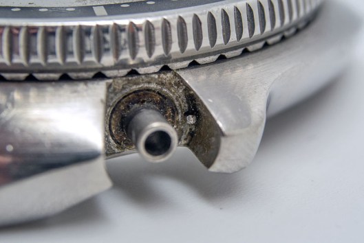 6105 crown locking pin