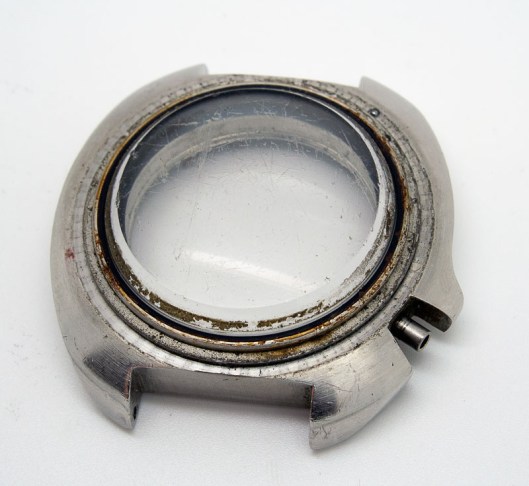 Seiko 6105 case