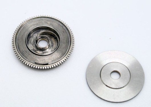 Mainspring fitted to barrel