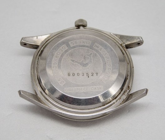 Seiko 8305 one piece case