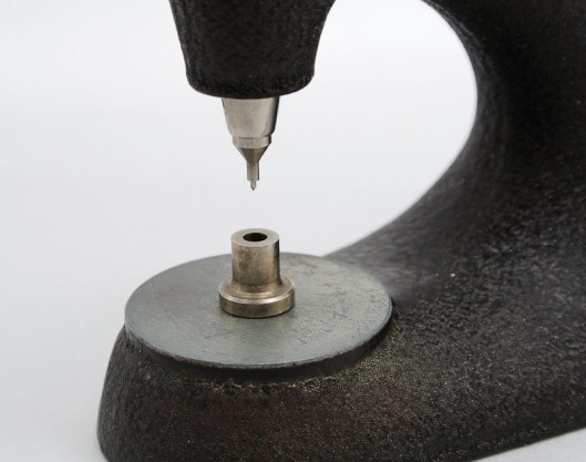 Seitz pusher and anvil