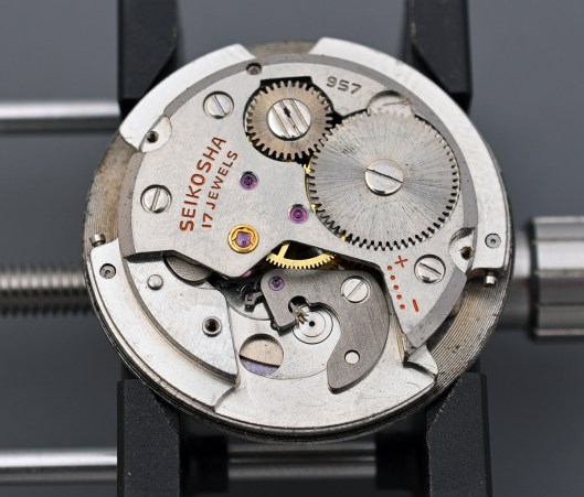 957 movement with balance removed