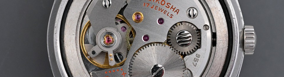 Overhead view of the movement fitted to the case